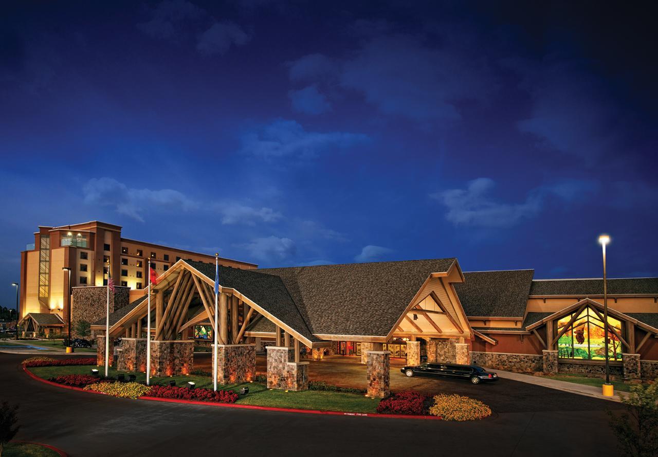 Cherokee Casino West Siloam Springs Resort Bagian luar foto
