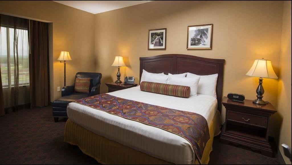 Cherokee Casino West Siloam Springs Resort Bagian luar foto
